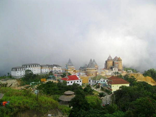 Bà Nà được ví như là "Đà Lạt của miền Trung". 