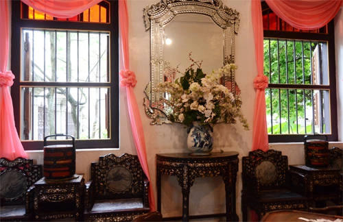 Nội thất trong nhà được bảo tồn gần như nguyên dạng. Ảnh: Nguyên Chi