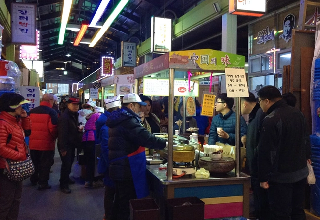 Khu chợ ẩm thực Nambu Market.u-han-quoc-ivivu-3