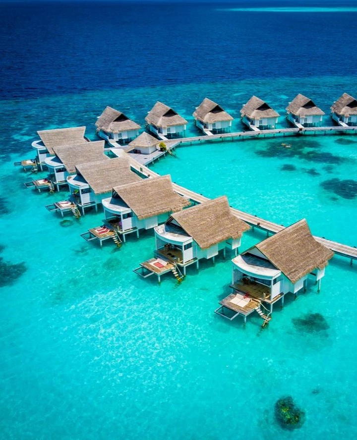 centara-grand-island-resort-spa-maldives-ivivu-8