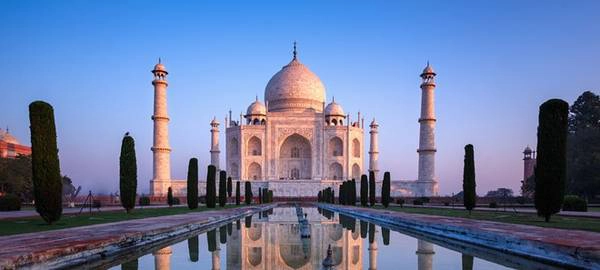 Taj Mahal là biểu tượng của tình yêu vĩnh cửu. Ảnh: Abercrombiekent. Taj Mahal là biểu tượng của tình yêu vĩnh cửu. Ảnh: Abercrombiekent.