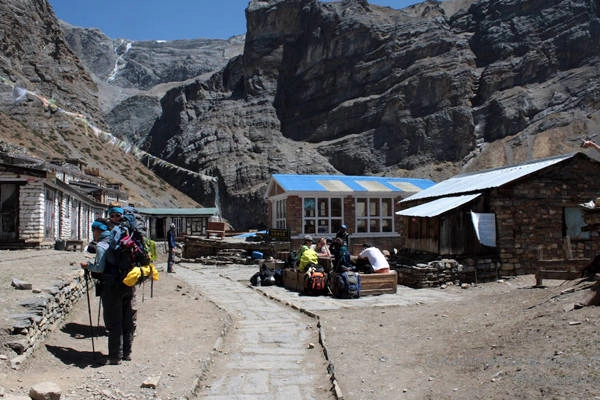 5-cung-duong-trekking-dep-tuyet-voi-o-nepal-ivivu-2