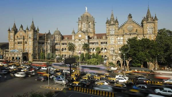 Thành phố Mumbai hiện đại nhưng vẫn còn lưu giữ nhiều nét cổ kính. Ảnh: Re-lead. Thành phố Mumbai hiện đại nhưng vẫn còn lưu giữ nhiều nét cổ kính. Ảnh: Re-lead.