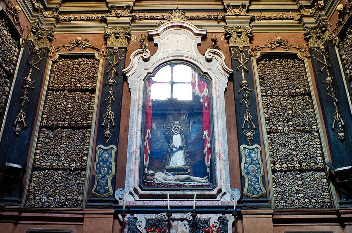Nhà thờ xương người San Bernardino alle Ossa. Ảnh: Jessica Norah Nhà thờ xương người San Bernardino alle Ossa. Ảnh: Jessica Norah