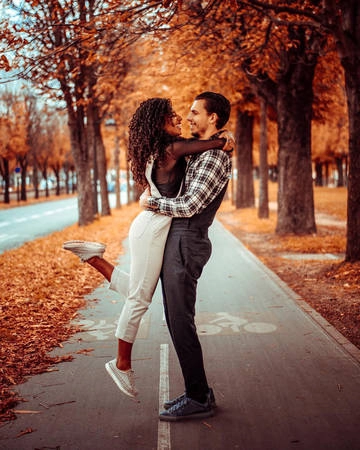Mùa thu, mùa của những người yêu nhau - @ulien.tby Mùa thu, mùa của những người yêu nhau - @ulien.tby