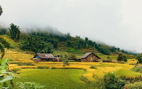 Sa Pa với ruộng bậc thang hay núi rừng hùng vĩ mà vẫn đầy đủ tiện nghi sẽ là điểm đến lý tưởng vào mùa thu. - Ảnh: Lê Quang Huy Sa Pa với ruộng bậc thang hay núi rừng hùng vĩ mà vẫn đầy đủ tiện nghi sẽ là điểm đến lý tưởng vào mùa thu. - Ảnh: Lê Quang Huy