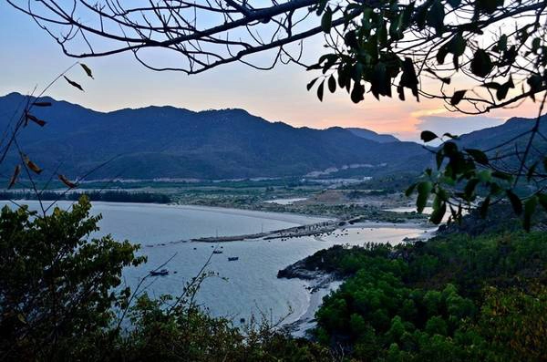 Biển Bình Tiên nhìn từ mũi Cà Tiên. Ảnh: FB Biển Bình Tiên