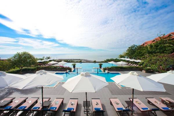 Tại đây cũng có rất nhiều resort đẹp khác. Tại đây cũng có rất nhiều resort đẹp khác.