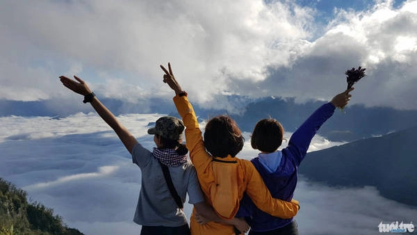 Biển mây trên đỉnh Lảo Thẩn - Ảnh: Lê Hồng Thái