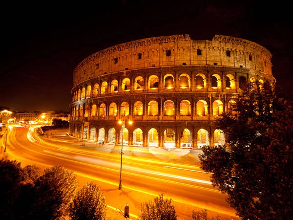 Đấu trường La Mã - biểu tượng của thủ đô Rome và Italy