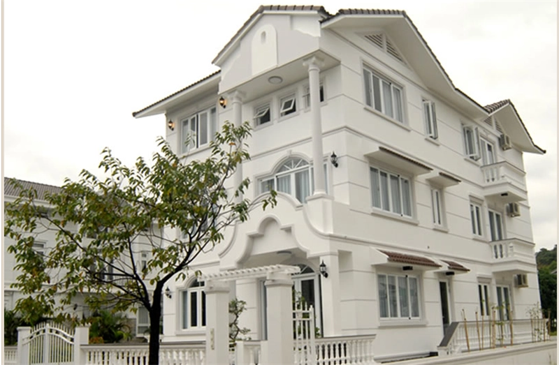 Toàn cảnh biệt thự nhìn từ bên ngoài. Toàn cảnh biệt thự nhìn từ bên ngoài.