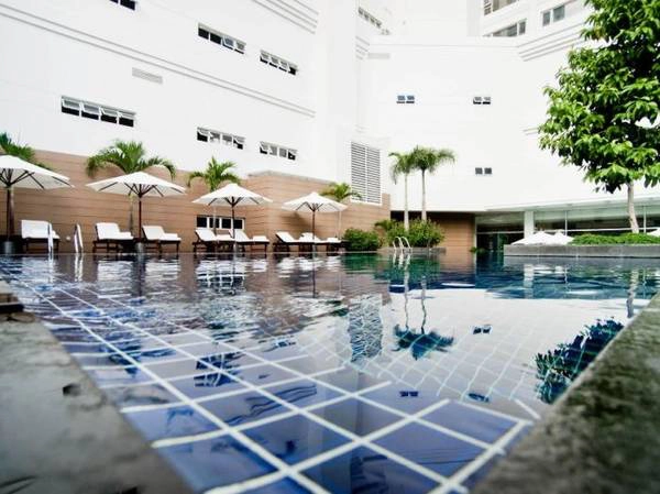 Khu hồ bơi hiện đại. Khu hồ bơi hiện đại.