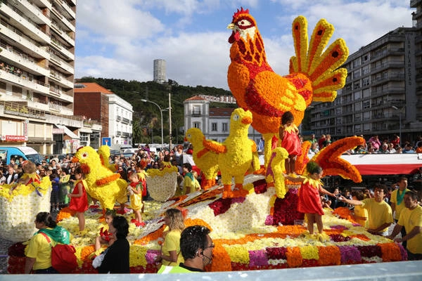 Không khí tưng bừng tại một lễ hội hoa Batalla Flores - Ảnh: wp Không khí tưng bừng tại một lễ hội hoa Batalla Flores - Ảnh: wp