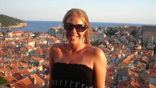 Kimberly Gillan bày tỏ sự thoải mái khi tận hưởng kỳ nghỉ một mình ở Croatia thay vì đi cùng chồng. Ảnh: Supplied. 5-ly-do-phu-nu-khong-nen-di-du-lich-voi-chong-ivivu-1