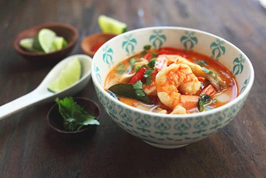 Mon-tom-yum-goong- iVIVU.com