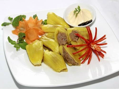 Món ăn này không khó để chế biến, quan trọng nhất là lựa được loại mít ngon và chưa chín hẳn, tỏa mùi thơm khó cưỡng sau khi hấp chín. Ảnh: bepgiadinh.vn Món ăn này không khó để chế biến, quan trọng nhất là lựa được loại mít ngon và chưa chín hẳn, tỏa mùi thơm khó cưỡng sau khi hấp chín. Ảnh: bepgiadinh.vn
