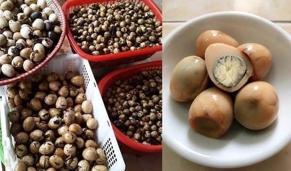 Trứng thuốc bắc Đây là một trong những món ăn độc đáo của người Sa Pa. Trứng gà hoặc trứng cút được nấu trong nồi cùng với thuốc bắc trong vòng 24 tiếng. Khi ăn, lòng trắng trứng ngả màu nâu, thơm mùi thuốc, ăn rất lạ miệng. Món này có thể ăn vặt, rất bổ dưỡng. Giá 50.000 - 100.000 đồng một chục quả. Ảnh: Hoàng Kiều Trang.