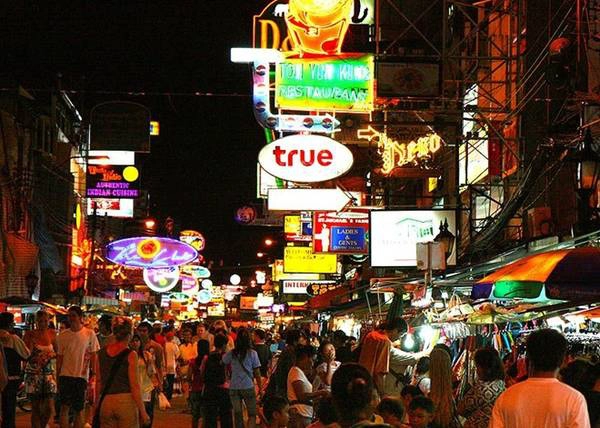 Đây là một trong những đường phố nổi tiếng nhất Đông Nam Á. Đây là một trong những đường phố nổi tiếng nhất Đông Nam Á.