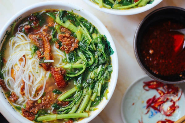 5-quan-bun-ca-o-ha-noi-ngon-khien-muc-an-mot-lan-la-me-ngay-tap-tu-ivivu-12