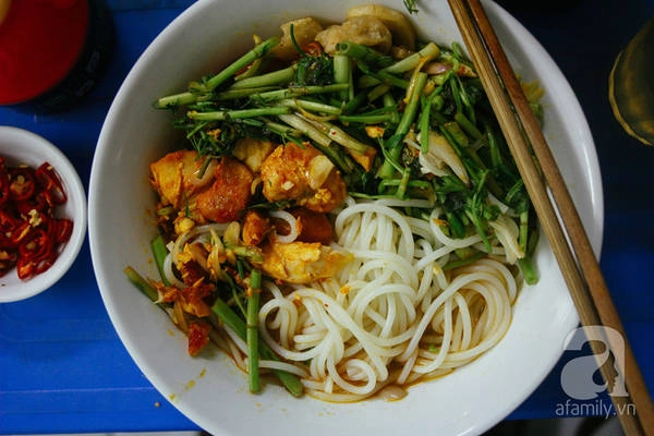 5-quan-bun-ca-o-ha-noi-ngon-khien-muc-an-mot-lan-la-me-ngay-tap-tu-ivivu-30