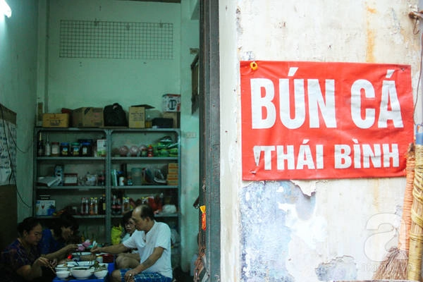 5-quan-bun-ca-o-ha-noi-ngon-khien-muc-an-mot-lan-la-me-ngay-tap-tu-ivivu-31