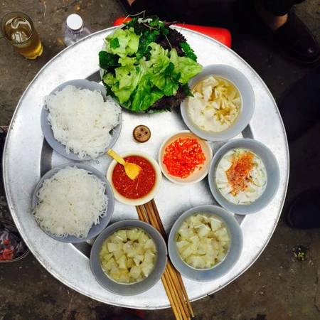 Trong lúc chờ chả... (@trantrung) Trong lúc chờ chả... (@trantrung)