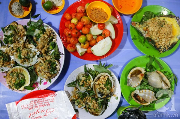 6-mon-qua-chieu-khong-the-hop-hon-de-lai-rai-trong-mua-mua-sai-gon-ivivu-6