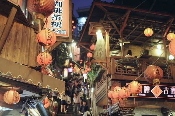 Không chỉ là điểm du lịch hấp dẫn, làng Jiufen còn là nơi lưu giữ nhiều nét đẹp văn hóa truyền thống của người dân Đài Loan. Ảnh: Minh Trí Không chỉ là điểm du lịch hấp dẫn, làng Jiufen còn là nơi lưu giữ nhiều nét đẹp văn hóa truyền thống của người dân Đài Loan. Ảnh: Minh Trí