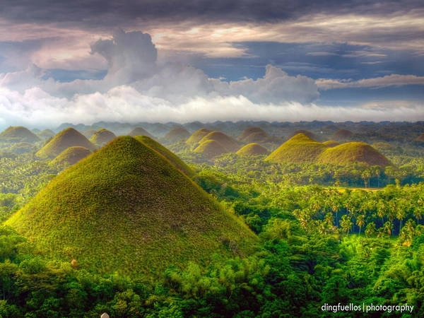 Nằm ở Bohol, đồi Socola là một trong những tuyệt tác đầy ngạc nhiên của tạo hóa. Ảnh: Inkblots™/flickr.com