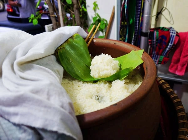 6-quan-an-sang-ngon-tren-pho-co-toan-nhung-mon-sieu-hop-voi-troi-lanh-gia-chi-duoi-30-nghin-ivivu-16