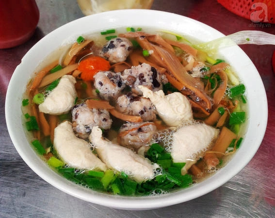 6-quan-an-sang-ngon-tren-pho-co-toan-nhung-mon-sieu-hop-voi-troi-lanh-gia-chi-duoi-30-nghin-ivivu-3