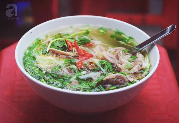6-quan-an-sang-ngon-tren-pho-co-toan-nhung-mon-sieu-hop-voi-troi-lanh-gia-chi-duoi-30-nghin-ivivu-8