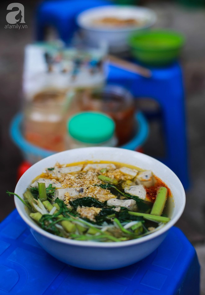 6-quan-banh-da-tron-cuc-ngon-gia-chi-khoang-30-ngan-cho-bua-trua-he-nong-nuc-ha-noi-ivivu-14