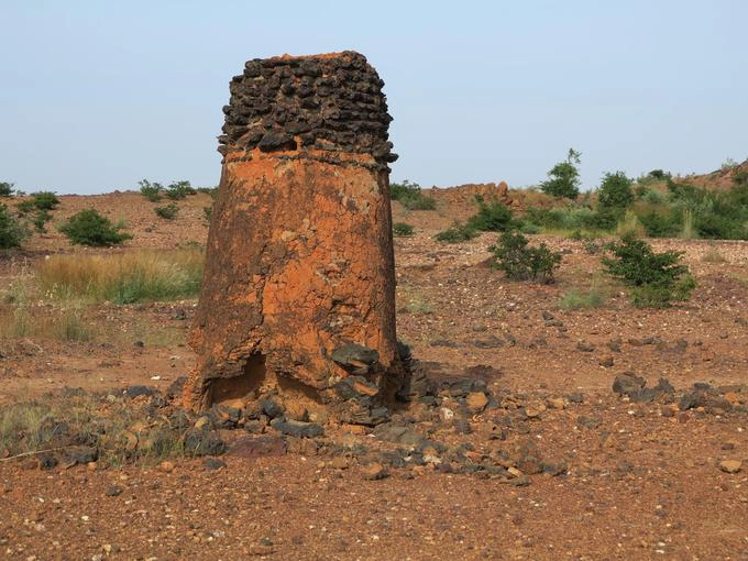 Khu vực luyện kim cổ xưa, Burkina Faso  Di sản văn hóa thế giới mới của Burkina Faso gồm 5 làng và thị trấn thuộc các tỉnh trên khắp quốc gia châu Phi này. Trong đó, Douroula là bằng chứng lâu đời nhất về sự phát triển nghề luyện kim ở Burkina Faso. Những nơi còn lại là Tiwêga, Yamané, Kindibo và Békuy. Mặc dù ngày nay việc khai thác quặng sắt không còn phổ biến, thợ rèn vẫn giữ vai trò quan trọng trong các nghi lễ truyền thống. Ảnh: Corriere.