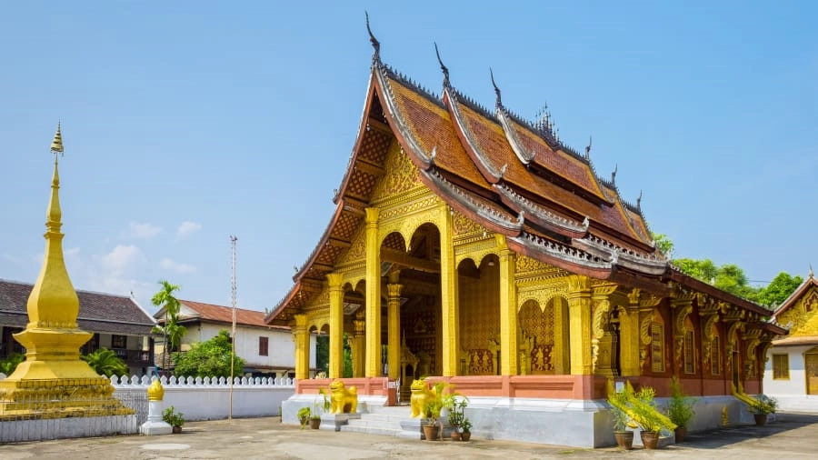 Chùa Wat Xieng Thong: Ngôi chùa Wat Xieng Thong tồn tại từ thế kỷ 18, nằm giữa thành phố di sản Luang Prabang của Lào. Ngôi chùa được xây dựng vào năm 1560 bởi vua Setthathirath, dưới sự bảo trợ của hoàng gia Vương quốc Lào. Ảnh: CNN. Chùa Wat Xieng Thong: Ngôi chùa Wat Xieng Thong tồn tại từ thế kỷ 18, nằm giữa thành phố di sản Luang Prabang của Lào. Ngôi chùa được xây dựng vào năm 1560 bởi vua Setthathirath, dưới sự bảo trợ của hoàng gia Vương quốc Lào. Ảnh: CNN.