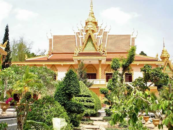 Chùa được xây dựng trên nền móng của một công trình cổ, có kiến trúc đơn giản. Chùa được xây dựng trên nền móng của một công trình cổ, có kiến trúc đơn giản.