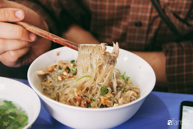 ha-noi-7-quan-bun-mien-ngan-tron-khong-biet-qua-phi-de-chong-choi-voi-mua-oi-buc-ivivu-11