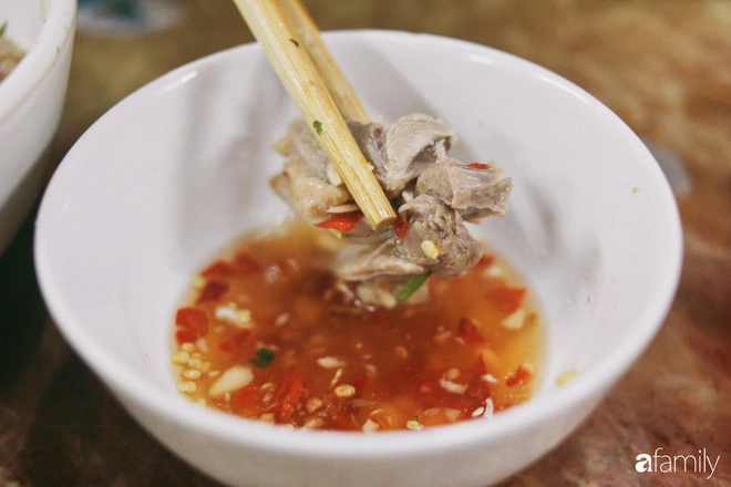 ha-noi-7-quan-bun-mien-ngan-tron-khong-biet-qua-phi-de-chong-choi-voi-mua-oi-buc-ivivu-2