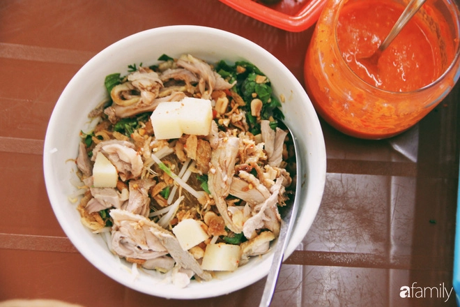 ha-noi-7-quan-bun-mien-ngan-tron-khong-biet-qua-phi-de-chong-choi-voi-mua-oi-buc-ivivu-15