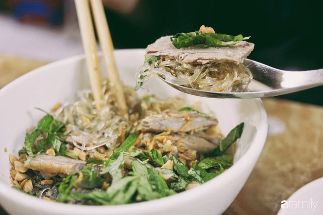 ha-noi-7-quan-bun-mien-ngan-tron-khong-biet-qua-phi-de-chong-choi-voi-mua-oi-buc-ivivu-3