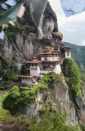 Trước năm 1974, nước Bhutan nhỏ bé, lọt thỏm giữa Himalaya được ít người biết đến Trước năm 1974, nước Bhutan nhỏ bé, lọt thỏm giữa Himalaya được ít người biết đến