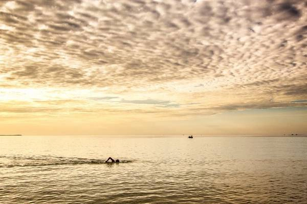 2. Bãi biển Ninh Chữ thuộc thôn Bình Sơn, xã Văn Hải, TP Phan Rang, tỉnh Ninh Thuận. Biển Ninh Chữ xanh, nước trong, cát trắng. Ảnh: Vincedang. 2. Bãi biển Ninh Chữ thuộc thôn Bình Sơn, xã Văn Hải, TP Phan Rang, tỉnh Ninh Thuận. Biển Ninh Chữ xanh, nước trong, cát trắng. Ảnh: Vincedang.