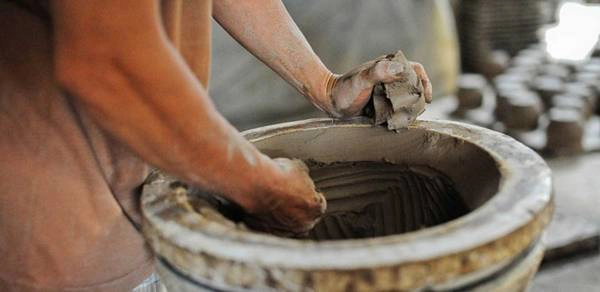 5. Làng nghề gốm Bàu Trúc thuộc khu phố 7, thị trấn Phước Dân, huyện Ninh Phước, cách TP Phan Rang 10 km. Đây là làng gốm lâu đời nhất Đông Nam Á. Ảnh: Citypassguide. 5. Làng nghề gốm Bàu Trúc thuộc khu phố 7, thị trấn Phước Dân, huyện Ninh Phước, cách TP Phan Rang 10 km. Đây là làng gốm lâu đời nhất Đông Nam Á. Ảnh: Citypassguide.