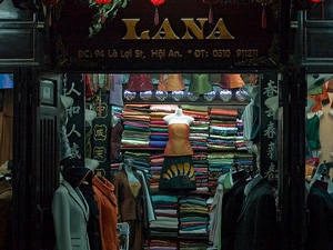 Lana-Tailor-in-Hoi-An - iVIVU.com