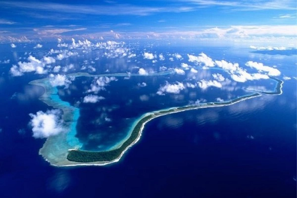 Với những căn nhà mang dấu ấn thời Pháp cùng nhiều phòng tranh, nhà hàng mang phong cách châu Âu, đường Tràng Tiền là địa điểm đi bộ lý tưởng cho du khách để cảm nhận không khí vừa lãng mạn vừa sôi động của mùa đông Hà Nội. Đi hết đường, bạn sẽ bắt gặp khung cảnh nhà hát lớn Hà Nội mang dáng dấp của nhà hát ở Paris. Thưởng thức một tách cà phê, ghé thăm những phòng tranh hay lướt qua phố sách gần đó sẽ đem lại cho bạn những phút giây thư giãn. Ảnh: Minh Đức Với những căn nhà mang dấu ấn thời Pháp cùng nhiều phòng tranh, nhà hàng mang phong cách châu Âu, đường Tràng Tiền là địa điểm đi bộ lý tưởng cho du khách để cảm nhận không khí vừa lãng mạn vừa sôi động của mùa đông Hà Nội. Đi hết đường, bạn sẽ bắt gặp khung cảnh nhà hát lớn Hà Nội mang dáng dấp của nhà hát ở Paris. Thưởng thức một tách cà phê, ghé thăm những phòng tranh hay lướt qua phố sách gần đó sẽ đem lại cho bạn những phút giây thư giãn. Ảnh: Minh Đức