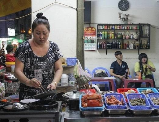 Hàng ốc giá rẻ trong hẻm Cao Thắng. (Ảnh: Internet) Hàng ốc giá rẻ trong hẻm Cao Thắng. (Ảnh: Internet)