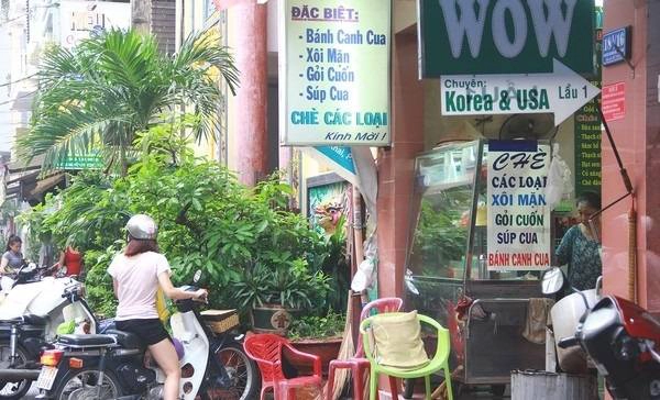 Hẻm 18A Nguyễn Thị Minh Khai từ lâu đã là điểm hẹn hò quen thuộc của các bạn sinh viên Nhân văn. (Ảnh: Internet) Hẻm 18A Nguyễn Thị Minh Khai từ lâu đã là điểm hẹn hò quen thuộc của các bạn sinh viên Nhân văn. (Ảnh: Internet)