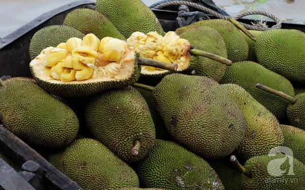 8-dac-san-ngon-nuc-tieng-o-que-huong-khanh-ngan-tan-hoa-hau-hoan-cau-ivivu-14