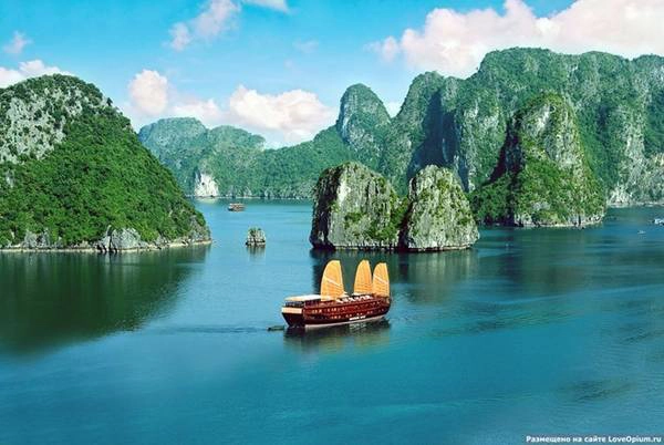Hiện, mỗi năm, Hạ Long đều nằm trong top danh hiệu bầu chọn của các website, tạp chí du lịch nổi tiếng. Một trong các danh hiệu gồm Nơi chụp hình selfe đẹp nhất, Nơi được check in trên facebook nhiều nhất, Điểm câu cá tốt nhất... Ảnh: Liveinternet. Hiện, mỗi năm, Hạ Long đều nằm trong top danh hiệu bầu chọn của các website, tạp chí du lịch nổi tiếng. Một trong các danh hiệu gồm Nơi chụp hình selfe đẹp nhất, Nơi được check in trên facebook nhiều nhất, Điểm câu cá tốt nhất... Ảnh: Liveinternet.