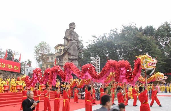 8 lễ hội không thể lỡ ngay sau Tết ở miền Bắc-ivivu-2